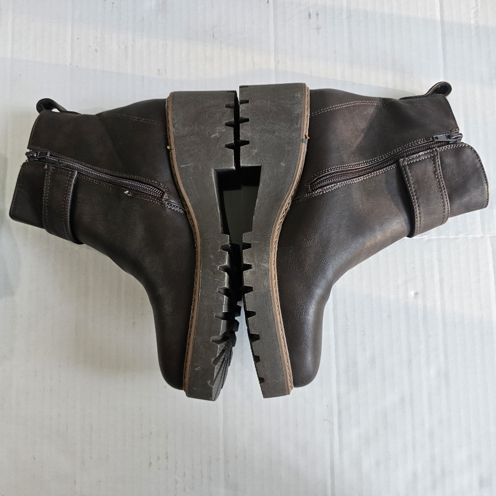 Rock & Candy Lorelai Boots Size 8.5 Brown Lug Soles Side Zipper Faux Leather - Picture 7 of 15